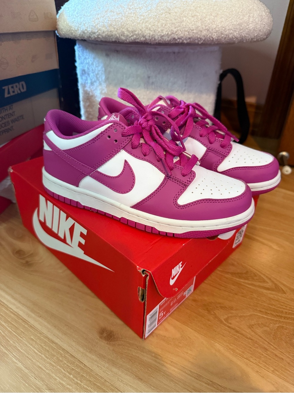 Nike Women's dunk “fuschia”